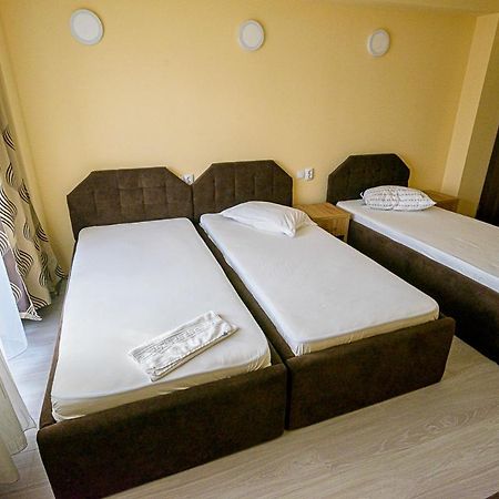 Casa Domneasca Riana Hotell Piteşti Eksteriør bilde